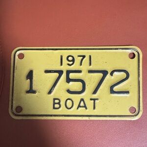 Vintage Authentic 1971 Yellow Metal Boat License Plate